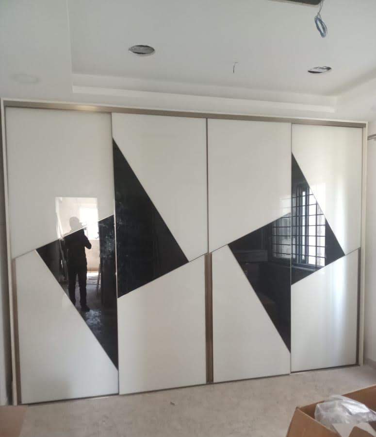 luxury-wardrobes-in-lacquer-glass-in-noida-greater-noida-largest-gallery-collection-of-designs-in-noida-india